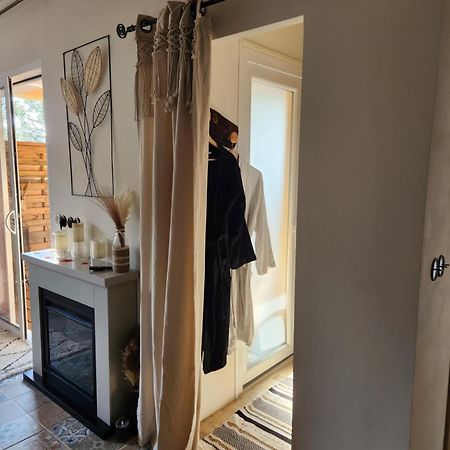 Magnifique Cottage Haut De Gamme Avec Jacuzzi L'Attrape Reve Les Plantiers Exterior foto